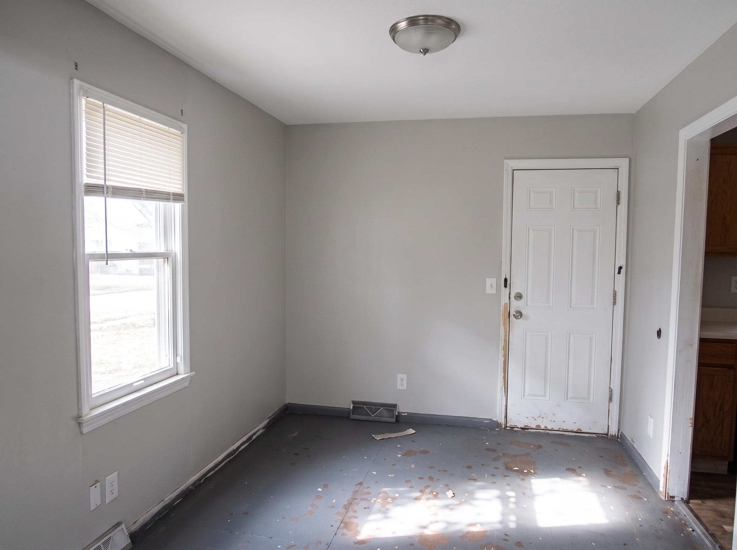 Entry & Sitting Area — 11500 Manchester Ave