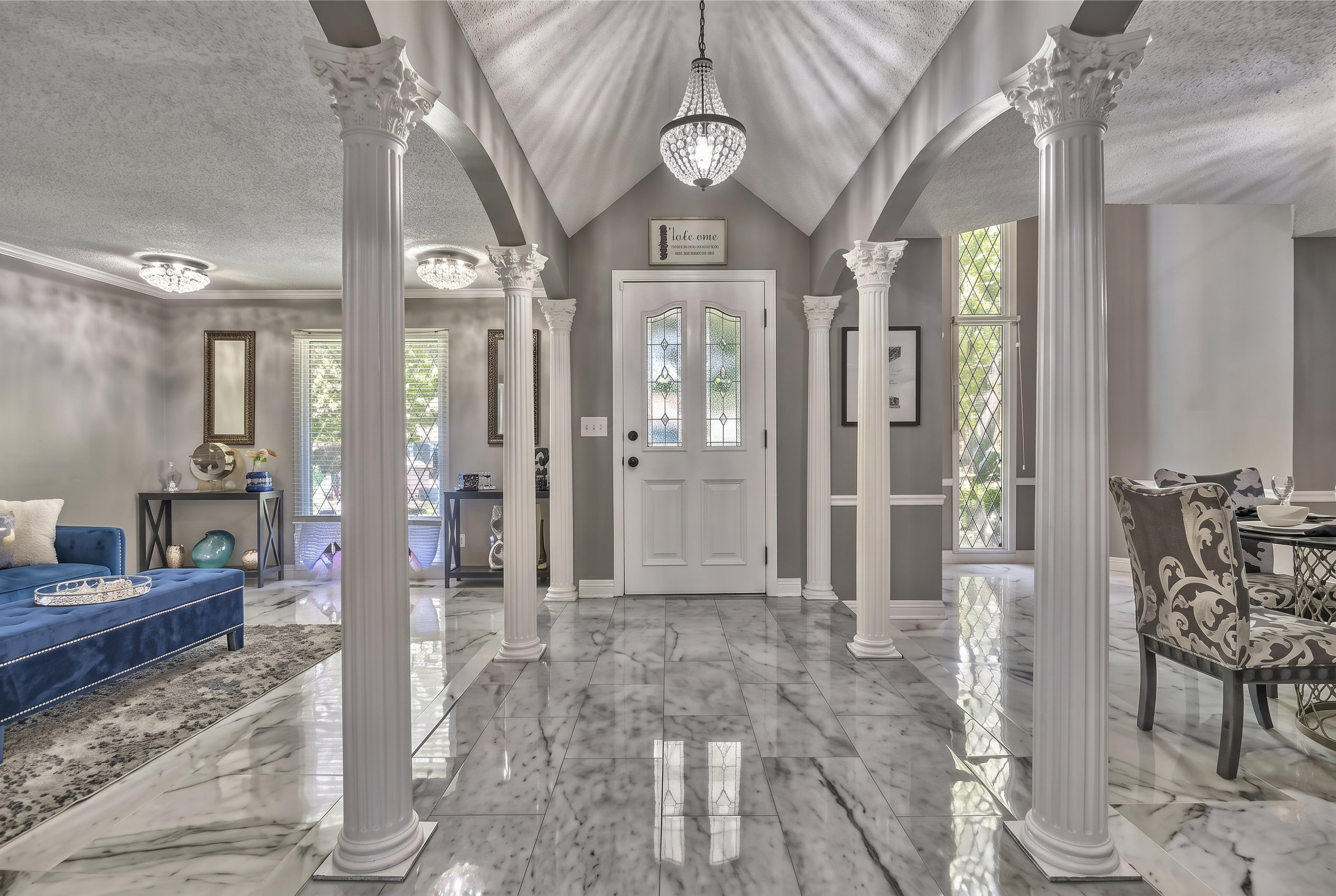 Marble Entry & Columns — 9013 Evanston Ct