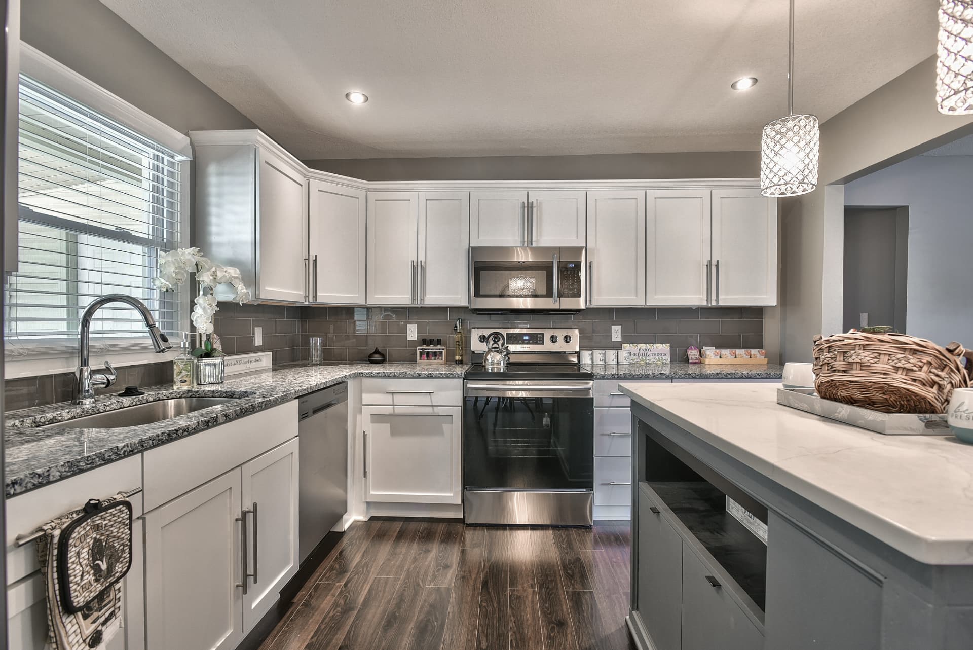 Cabinetry & Backsplash — 9503 Fremont Ave